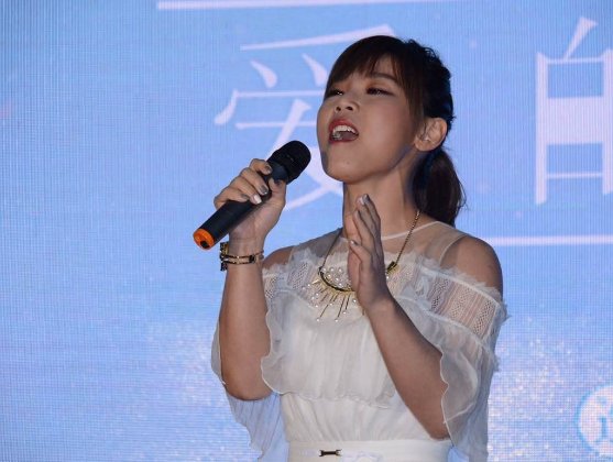 心一跳爱就开始煎熬什么歌