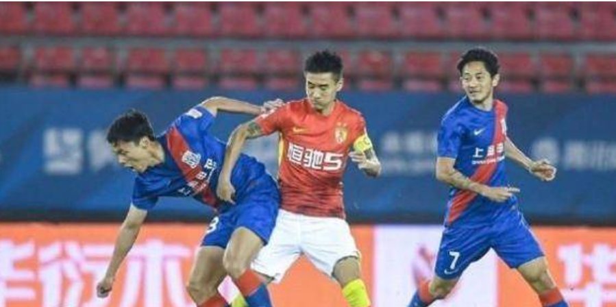 广州队与申花在赛后发生冲突，当时的具体情况是怎样的？