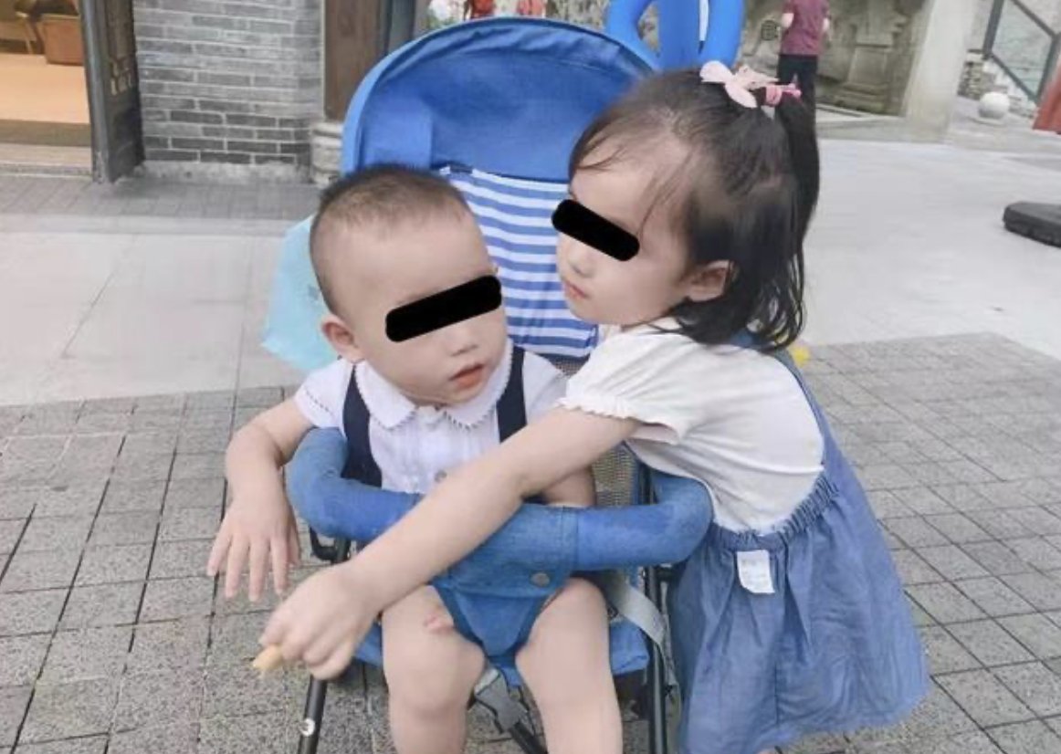 重庆姐弟坠楼案亲生父亲及女友当庭痛哭,主从犯会如何认定?