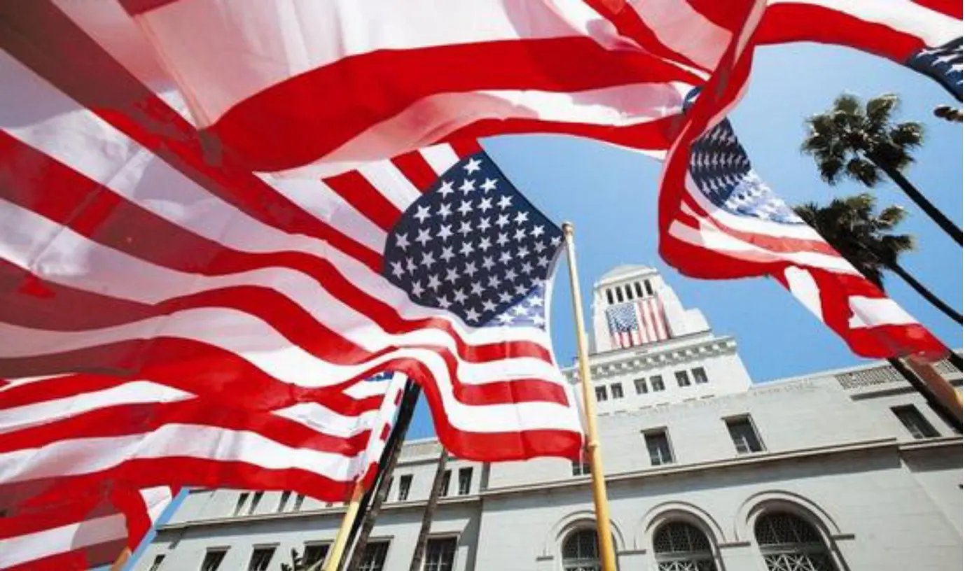 美国第二季度实际GDP增长修正值为-0.6%，其经济前景如何？