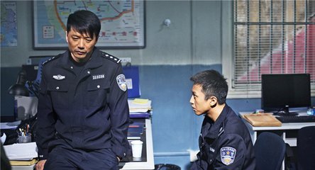 看过烈日灼心的能告诉我大概剧情么？不要百度的结果谢谢