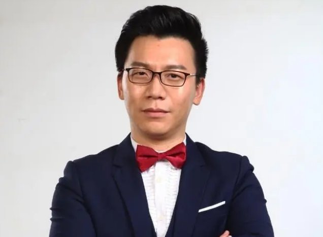 陈铭为啥喜欢大他8岁的老婆