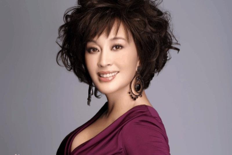 明星刘晓庆有几个儿女