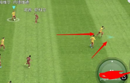 实况足球的二过一怎么按?