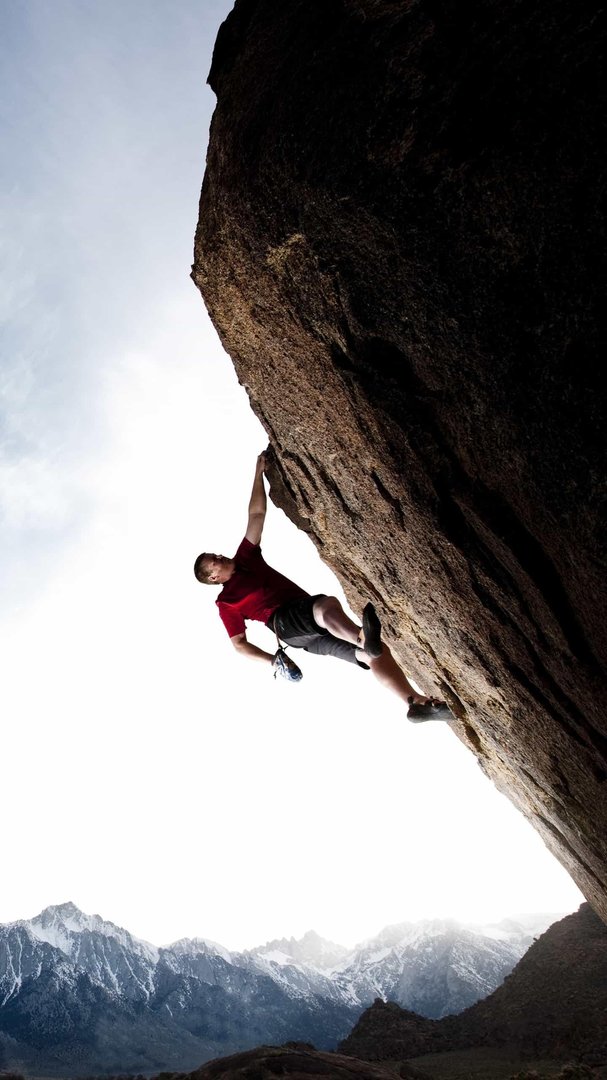 妈妈去超市了,我一个人在家上网课,偷偷的玩了游戏,恰巧被爸爸用摄像头看见了,，爸会告诉妈吗我怎么办？