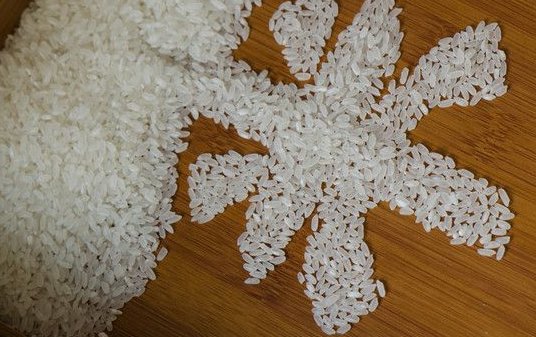 脑筋急转弯 米的妈妈是谁？米的爸爸是谁？米的姥姥又是谁？解释一下