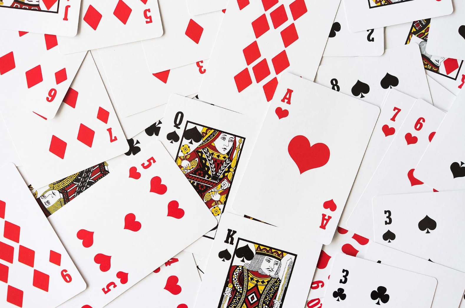 美国双人床上扑克怎么玩的?